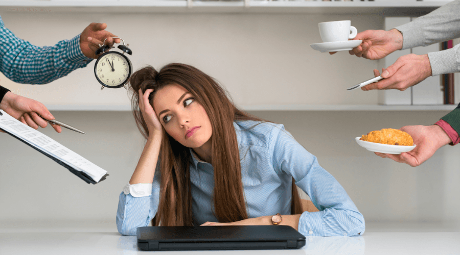 App de control horario: qué funciones realmente necesitas (y cuáles solo encarecen todo)