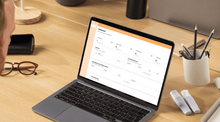 Sistema de fichaje vs. app tradicional: qué conviene según el tamaño de tu empresa